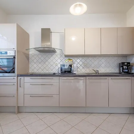 Cozy In With House Sea View Apartment *